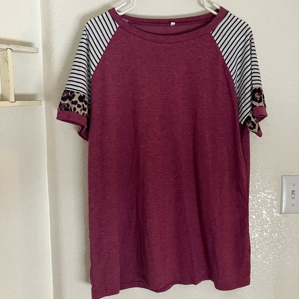 Women’s XL top cheetah and striped print plum top